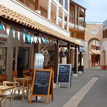 Village Cap Esterel Agay St Raphael Vue Et Piscine Saint-Raphaël