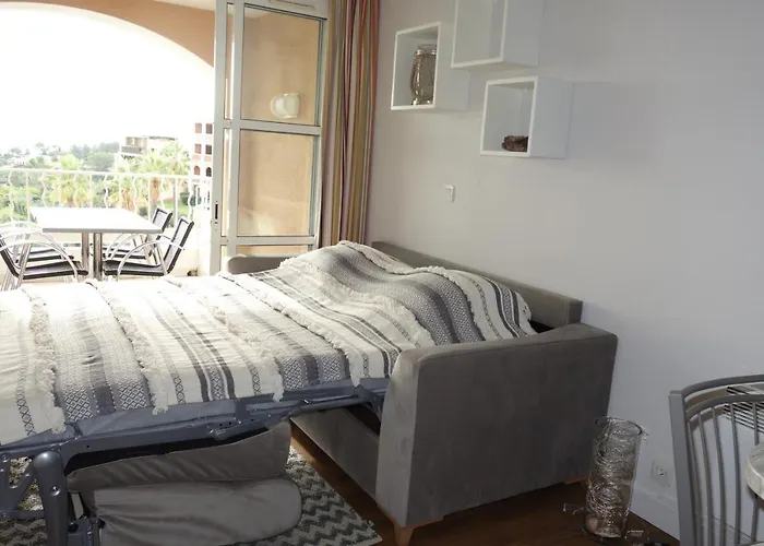 Apartment Village Cap Esterel Agay St Raphael Vue Et Piscine *