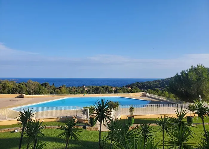 Village Cap Esterel Agay St Raphael Vue Et Piscine Apartment Saint-Raphaël