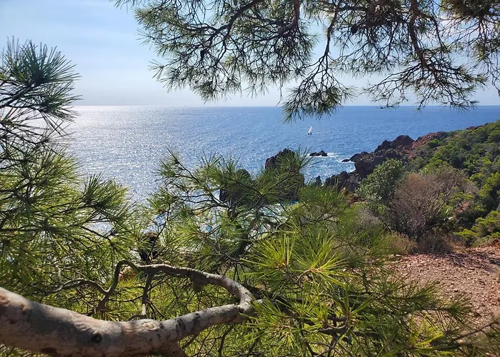 Apartment Village Cap Esterel Agay St Raphael Vue Et Piscine *