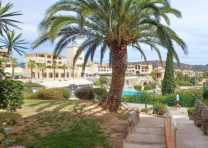 Apartment Village Cap Esterel Agay St Raphael Vue Et Piscine *