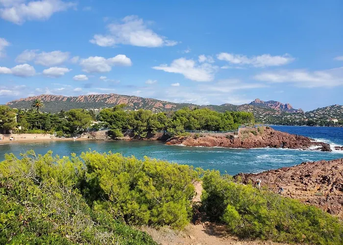 Village Cap Esterel Agay St Raphael Vue Et Piscine