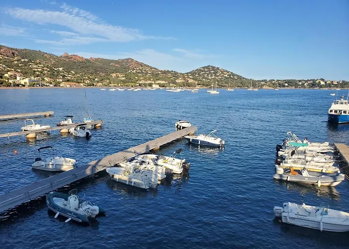 Village Cap Esterel Agay St Raphael Vue Et Piscine Apartment *