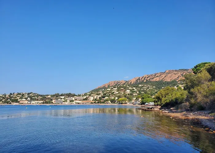 Village Cap Estérel Agay St Raphaël Vue Et Piscine Apartamento Saint-Raphaël