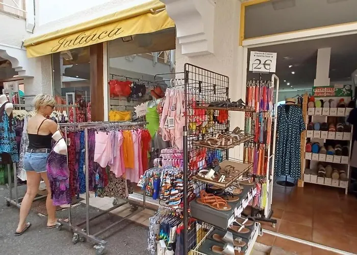 Village Cap Estérel Agay St Raphaël Vue Et Piscine *