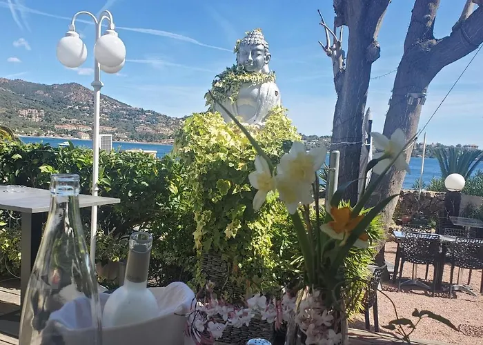 Village Cap Estérel Agay St Raphaël Vue Et Piscine Apartamento Saint-Raphaël