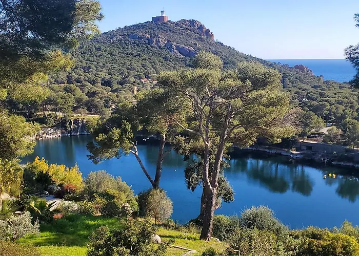 Village Cap Estérel Agay St Raphaël Vue Et Piscine Apartamento Saint-Raphaël