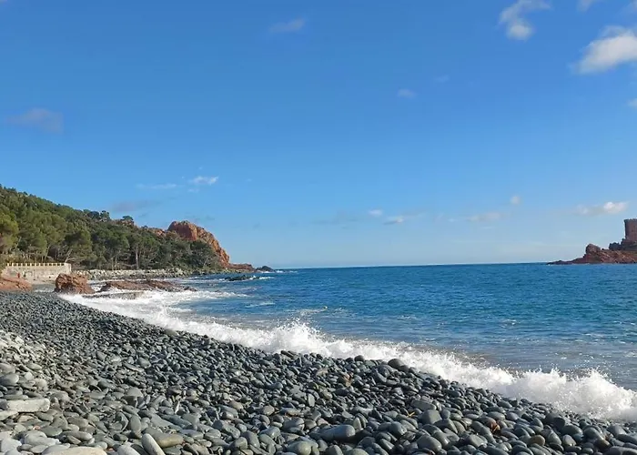 Village Cap Estérel Agay St Raphaël Vue Et Piscine Saint-Raphaël